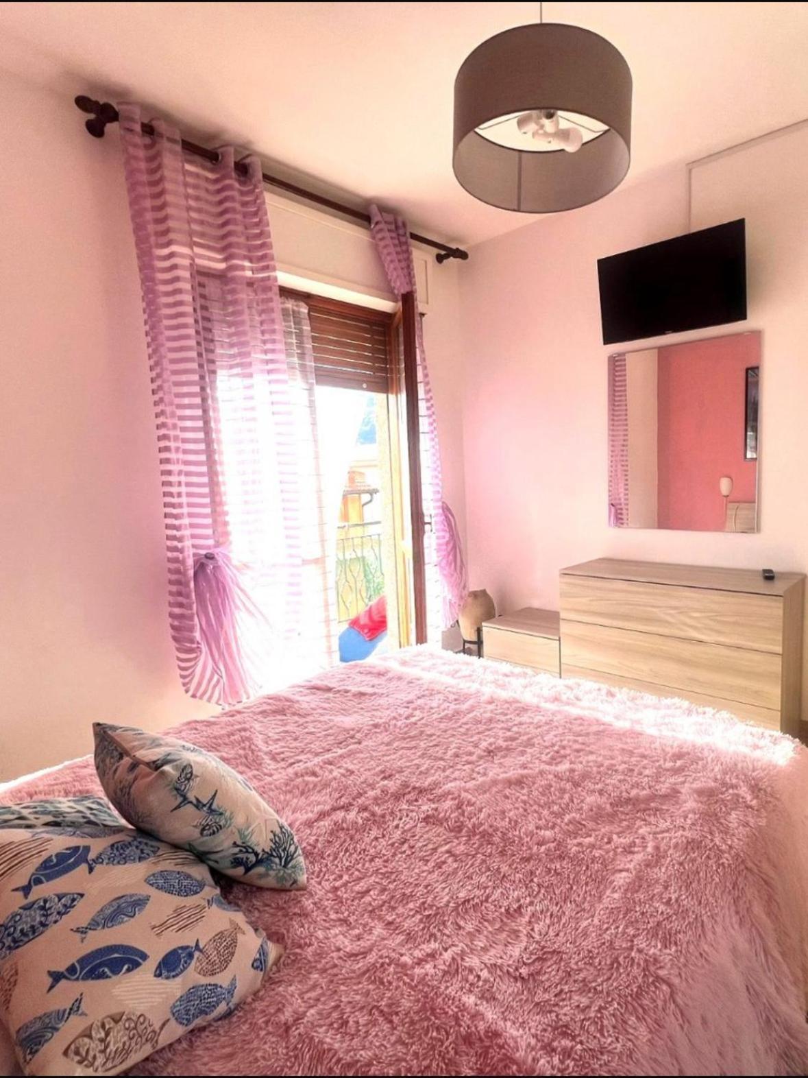 Apartment Aurora & Nicole Ideal Per Biker Con Terazza Vista Mare Parcheggio E Wi-Fi Gratuiti Pietra Ligure Exteriör bild